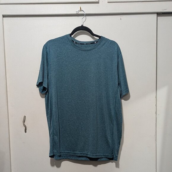 Set of two size Large tops: DryTek and Coolkeep - Picture 5 of 5